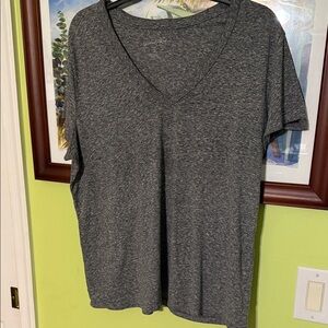 Universal Thread Grey T-shirt